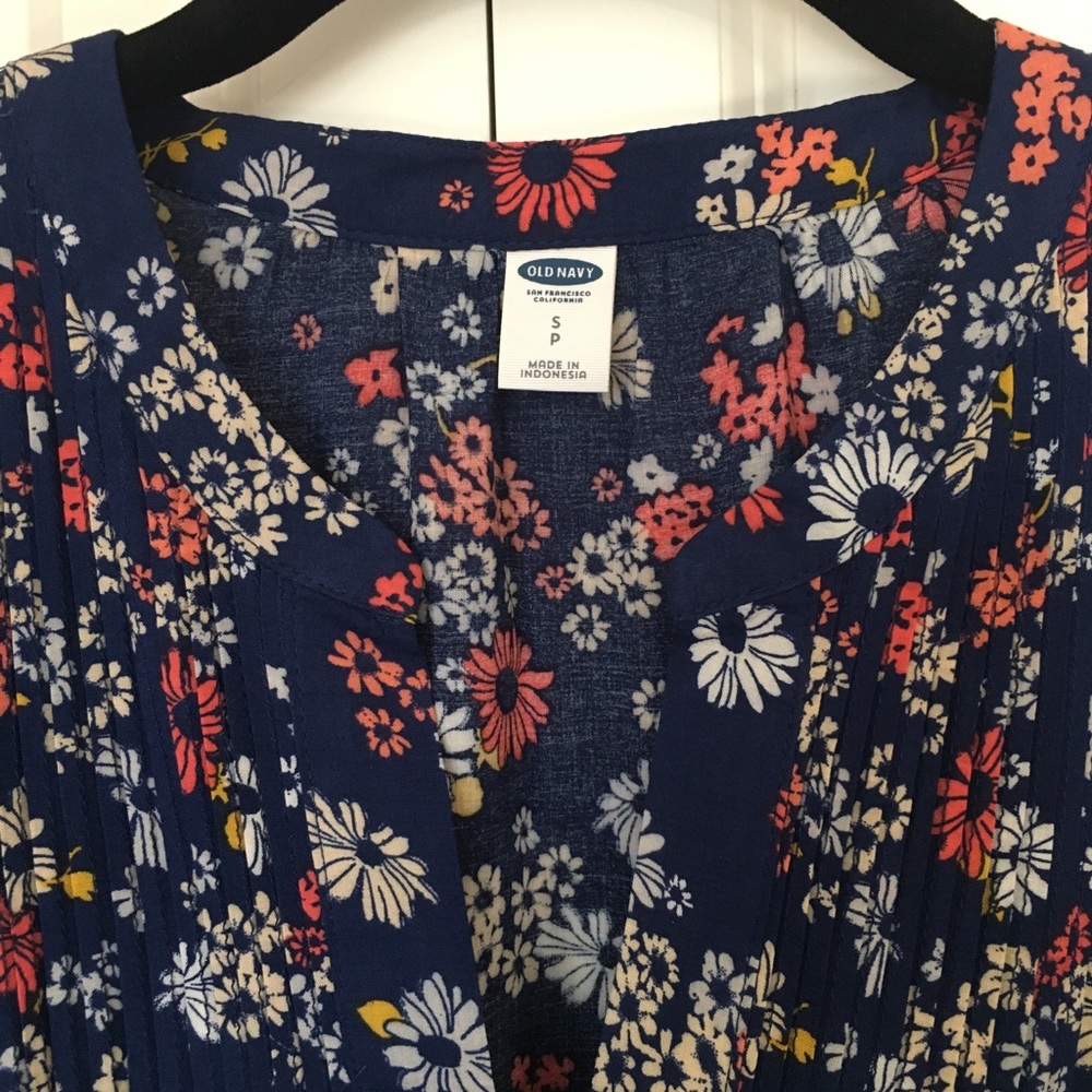 Floral Blouse - Picture 3 of 7